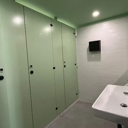 Izy Hostal *