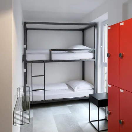 Izy Hostel *